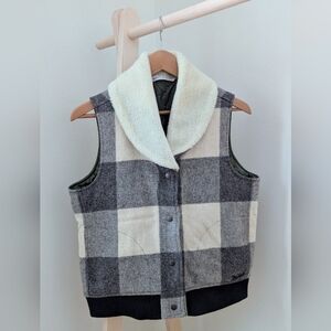 Vintage Woolrich Plaid Quilted Sherpa Collar Wool Blend Vest In Gray/Ivory